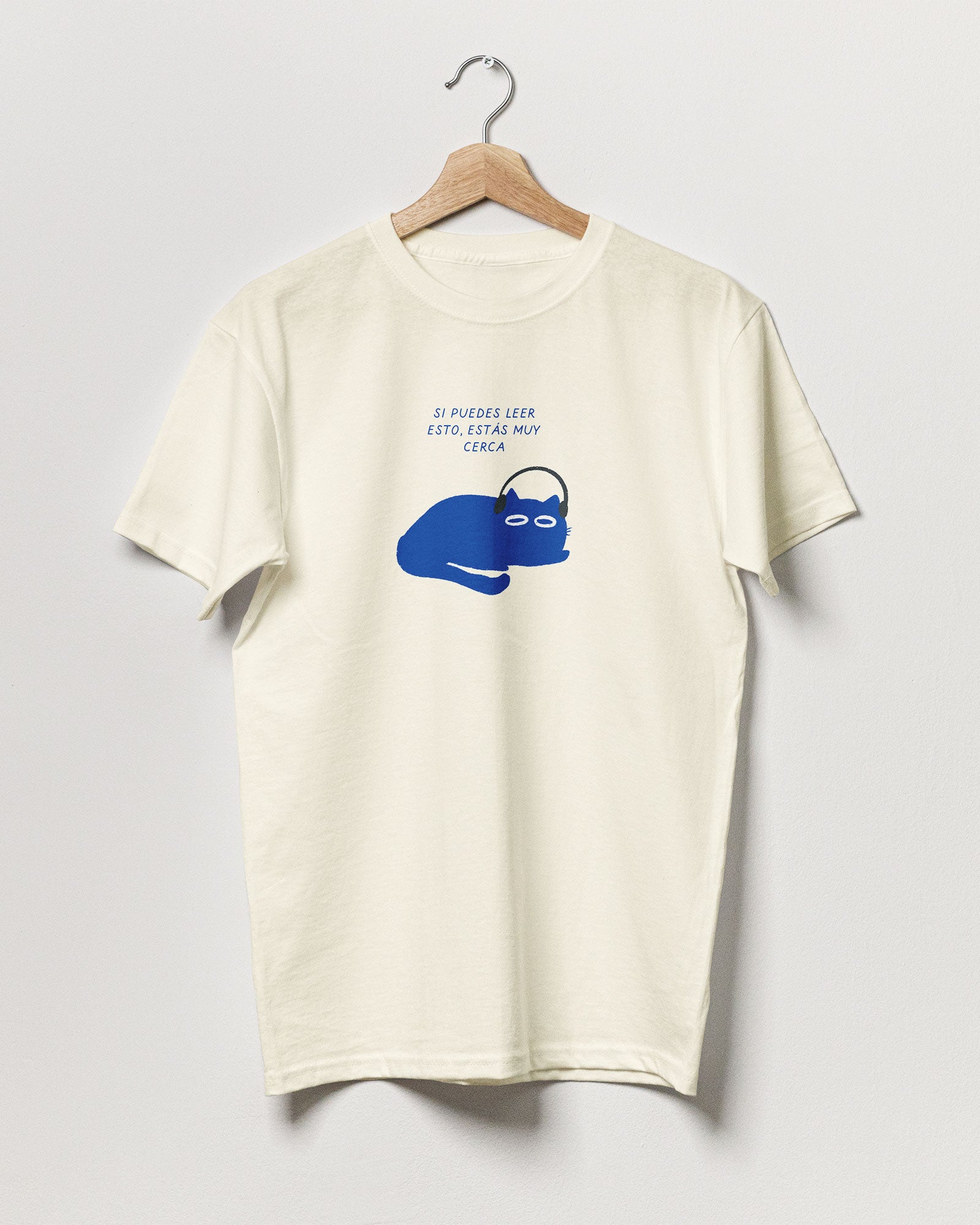 Short sleeve t-shirt "Estás muy cerca" Stimmy Cat