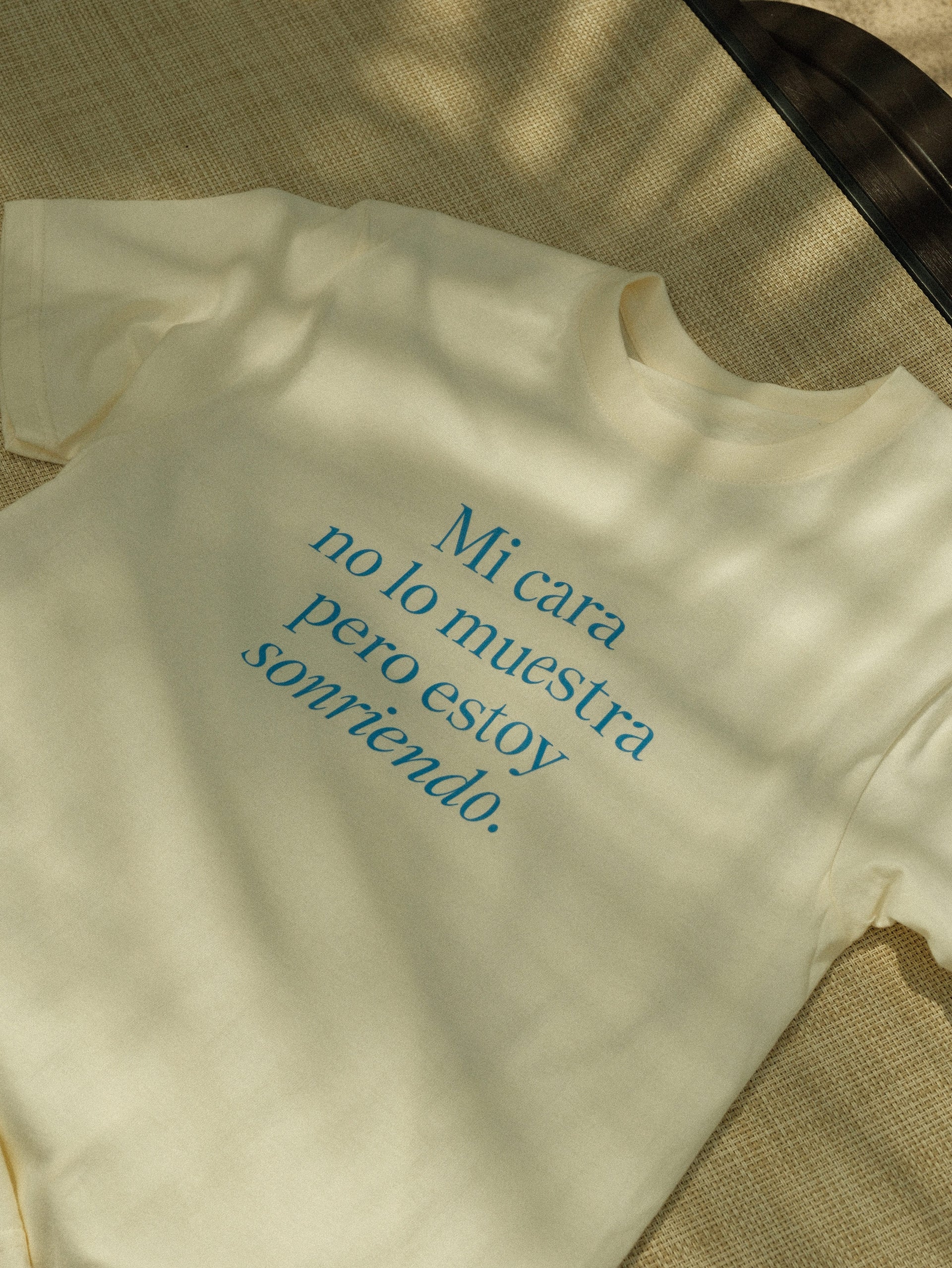 Short sleeve t-shirt "Estoy sonriendo"